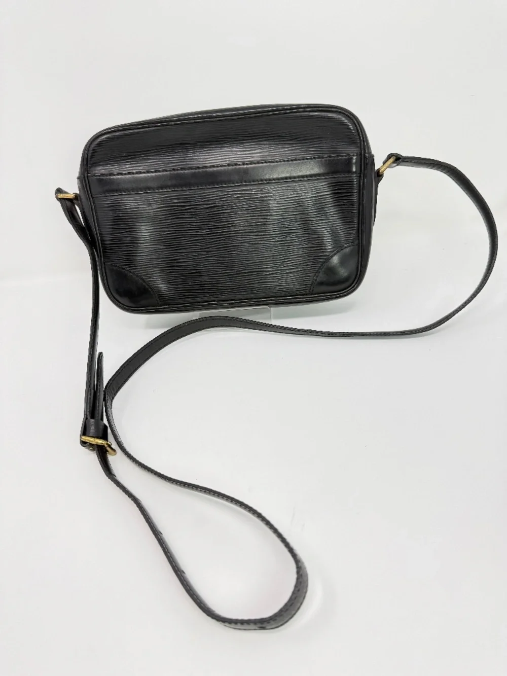 Louis Vuitton Trocadero 24 in Black EPI Leather Crossbody Bag Vintage Authentic